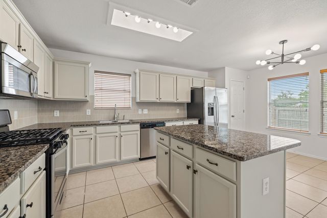 725 Leann LN, Cedar Park, TX 78613