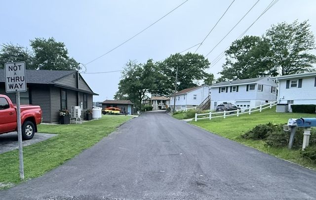 60 Wakefield Ave Webster Lake, Webster, MA 01570