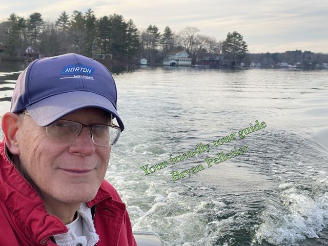 60 Wakefield Ave Webster Lake, Webster, MA 01570
