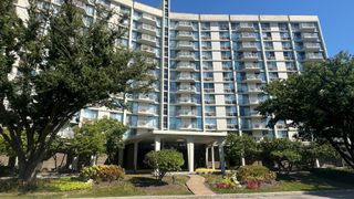 20 N Tower Road 12E, Oak Brook, IL 60523