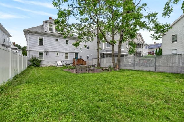 21 Dunlap St 3, Salem, MA 01970