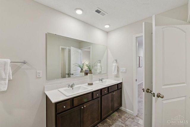 5001 Lakeview Drive, Hamilton Twp, OH 45152