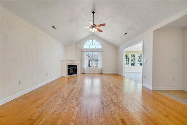 5650 Orchard Villas CIR, Roanoke, VA 24019