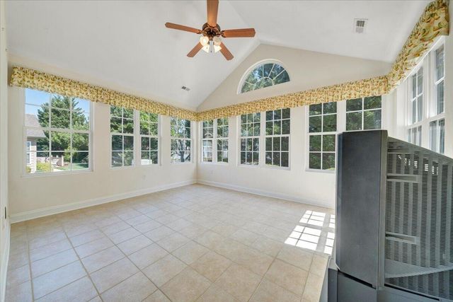 5650 Orchard Villas CIR, Roanoke, VA 24019