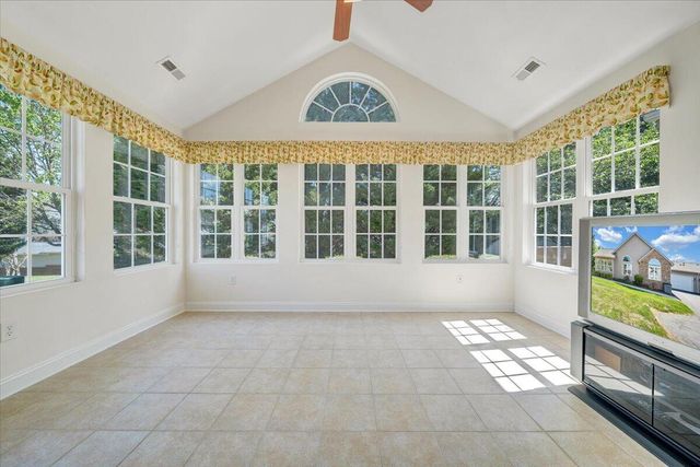 5650 Orchard Villas CIR, Roanoke, VA 24019