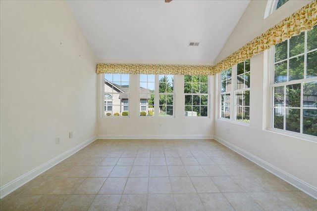 5650 Orchard Villas CIR, Roanoke, VA 24019