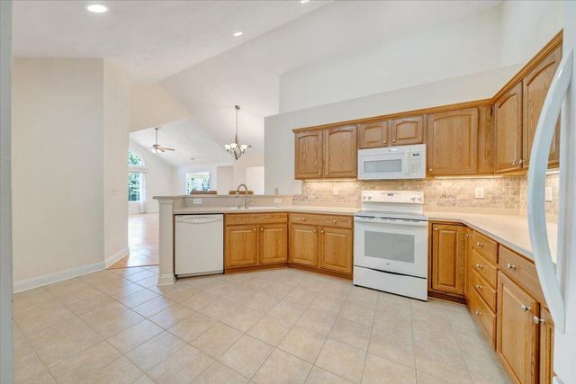 5650 Orchard Villas CIR, Roanoke, VA 24019