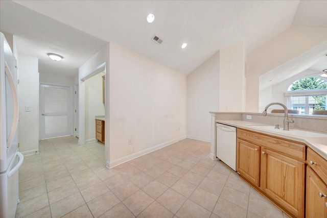5650 Orchard Villas CIR, Roanoke, VA 24019