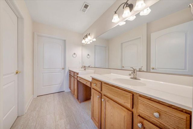 5650 Orchard Villas CIR, Roanoke, VA 24019