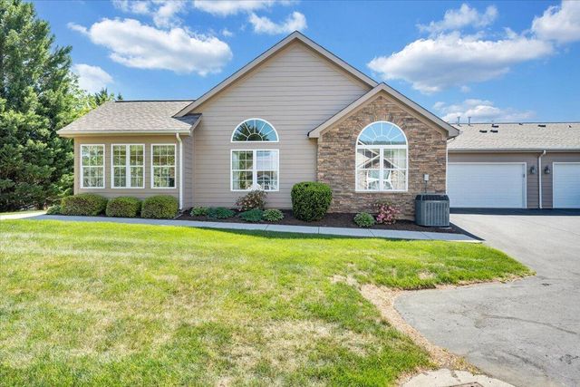 5650 Orchard Villas CIR, Roanoke, VA 24019