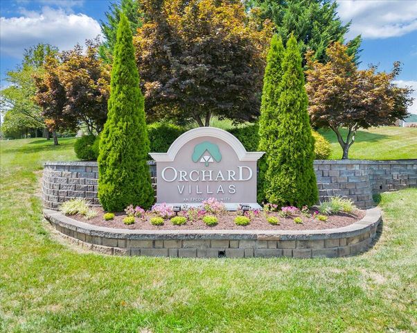 5650 Orchard Villas CIR, Roanoke, VA 24019