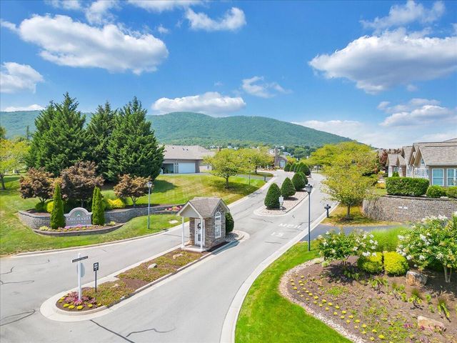 5650 Orchard Villas CIR, Roanoke, VA 24019