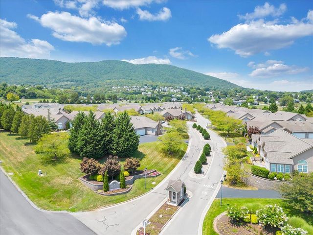 5650 Orchard Villas CIR, Roanoke, VA 24019
