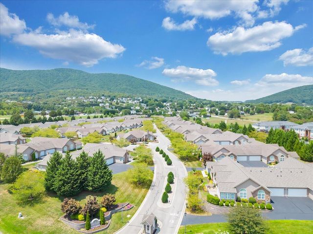 5650 Orchard Villas CIR, Roanoke, VA 24019
