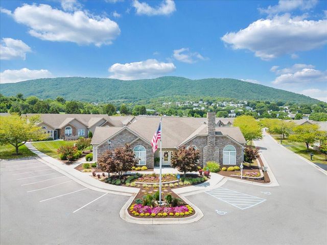 5650 Orchard Villas CIR, Roanoke, VA 24019