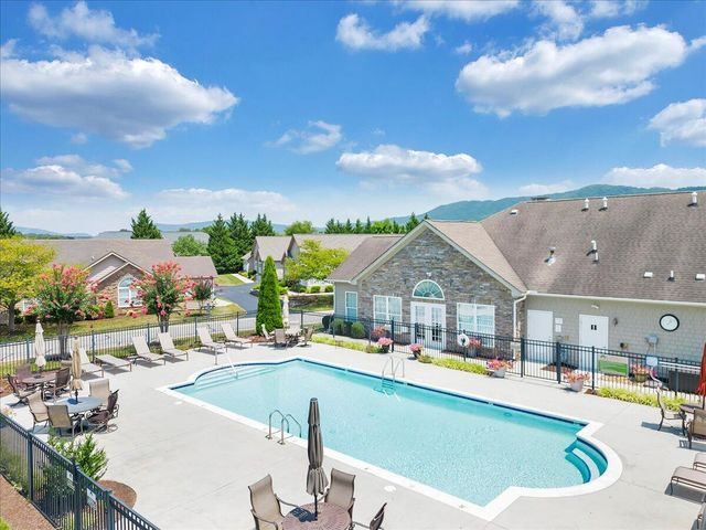 5650 Orchard Villas CIR, Roanoke, VA 24019