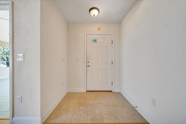 5650 Orchard Villas CIR, Roanoke, VA 24019