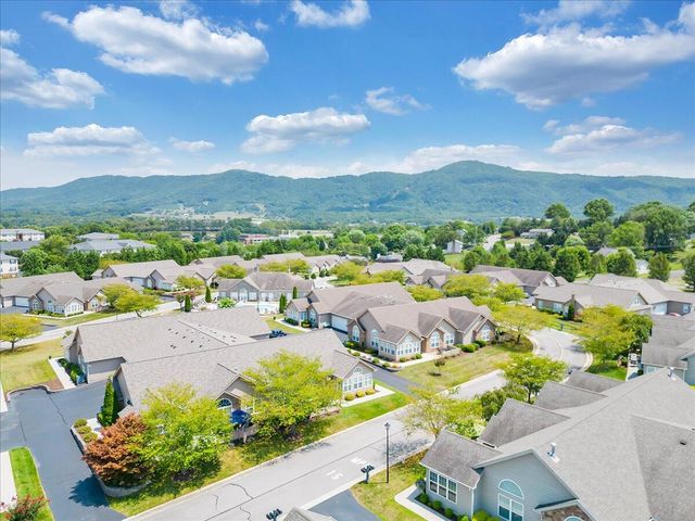 5650 Orchard Villas CIR, Roanoke, VA 24019