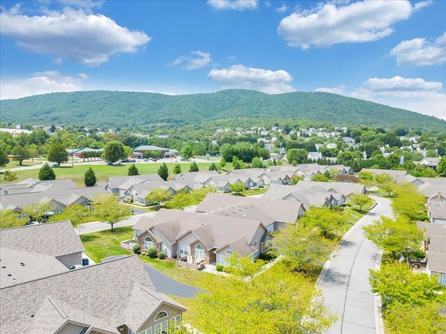 5650 Orchard Villas CIR, Roanoke, VA 24019