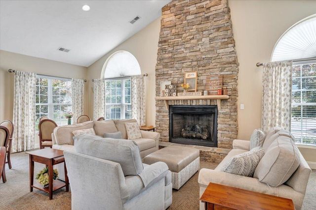 5650 Orchard Villas CIR, Roanoke, VA 24019
