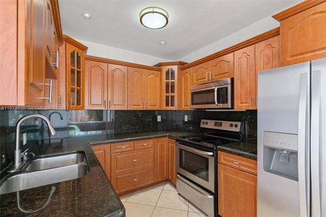 1381 W 63rd St, Hialeah, FL 33012