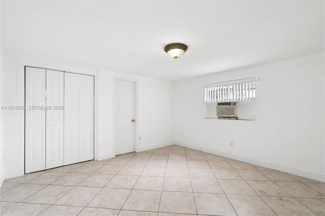 1381 W 63rd St, Hialeah, FL 33012