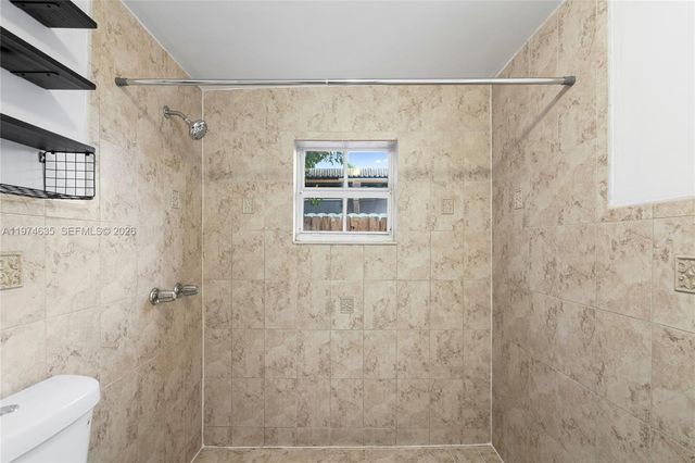 1381 W 63rd St, Hialeah, FL 33012