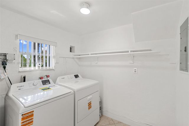 1381 W 63rd St, Hialeah, FL 33012