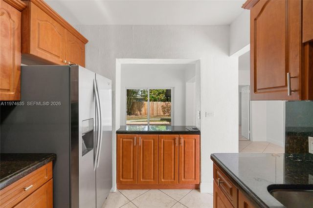 1381 W 63rd St, Hialeah, FL 33012