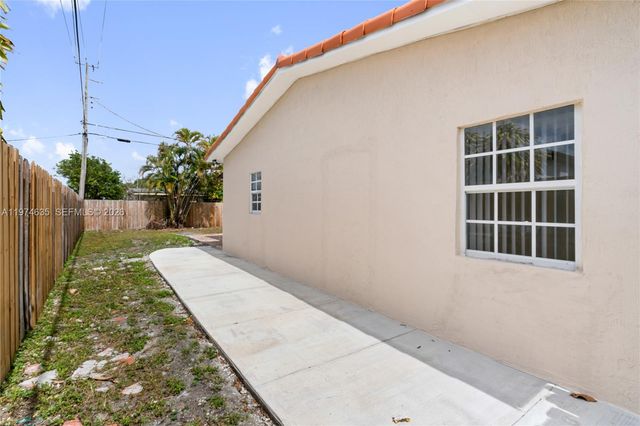 1381 W 63rd St, Hialeah, FL 33012