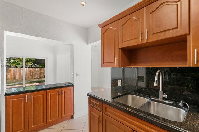 1381 W 63rd St, Hialeah, FL 33012