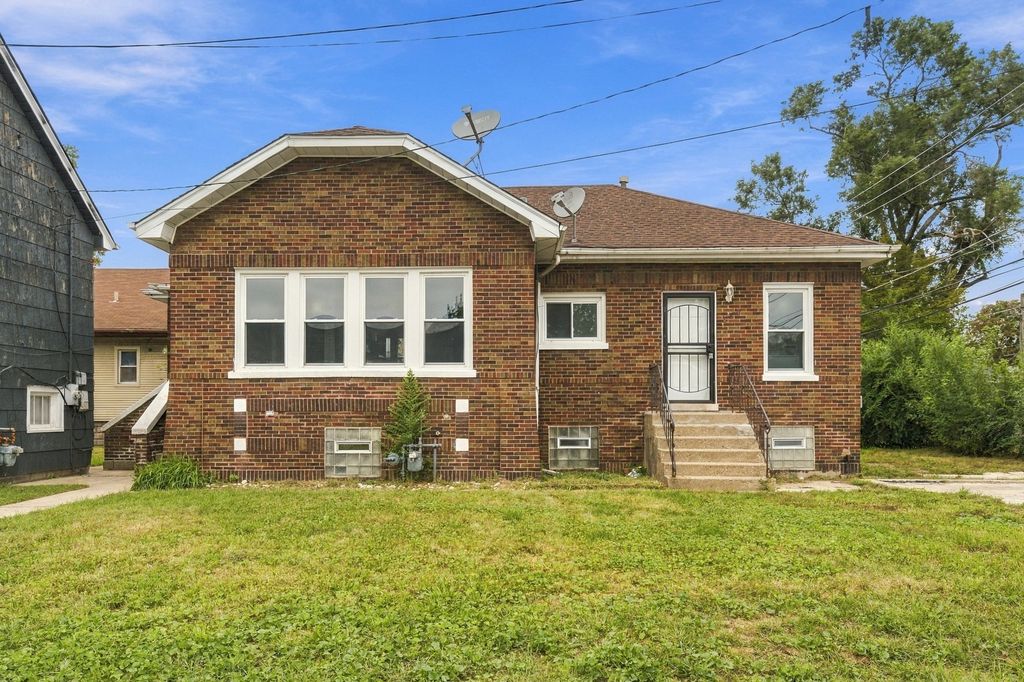 657 Freeland Avenue, Calumet City, IL 60409