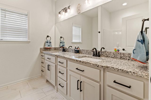 18508 Parkway Pines Drive, Bauxite, AR 72011