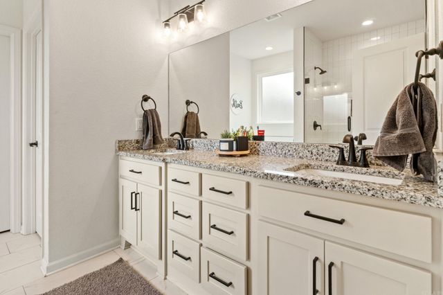 18508 Parkway Pines Drive, Bauxite, AR 72011