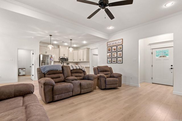 18508 Parkway Pines Drive, Bauxite, AR 72011