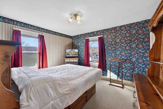 713 West Lawn AVENUE, Racine, WI 53405