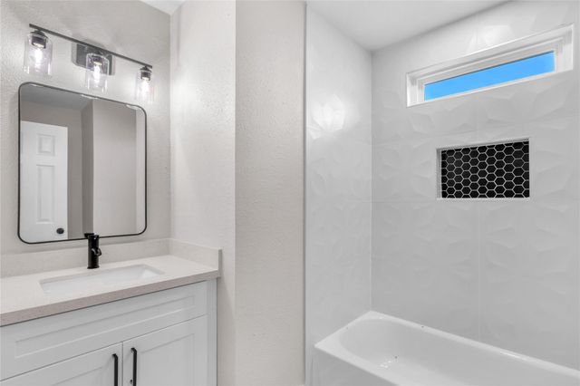 2919 Avenue K 2, Galveston, TX 77550