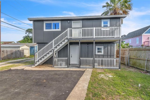 2919 Avenue K 2, Galveston, TX 77550