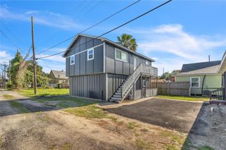 2919 Avenue K 2, Galveston, TX 77550