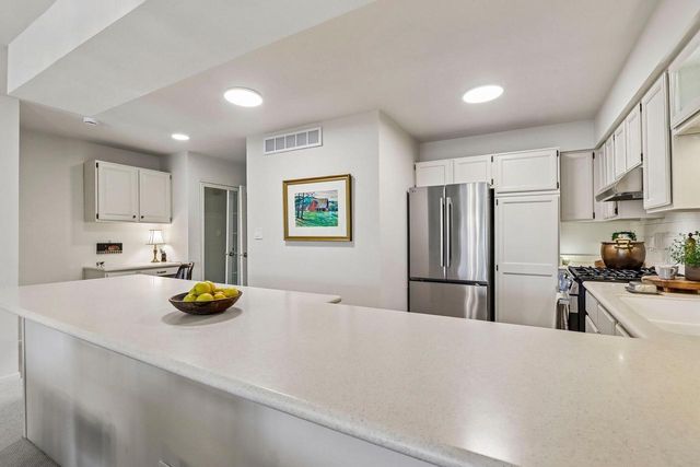 7760 Tuckaway Shores DRIVE, Franklin, WI 53132