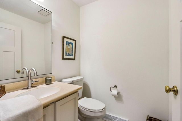7760 Tuckaway Shores DRIVE, Franklin, WI 53132