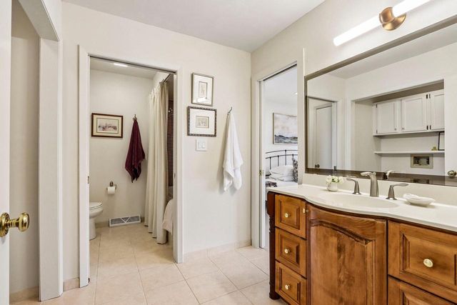 7760 Tuckaway Shores DRIVE, Franklin, WI 53132