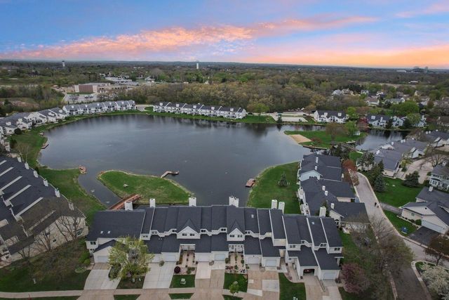 7760 Tuckaway Shores DRIVE, Franklin, WI 53132