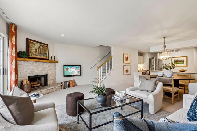 7760 Tuckaway Shores DRIVE, Franklin, WI 53132