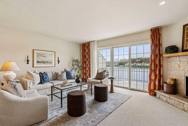 7760 Tuckaway Shores DRIVE, Franklin, WI 53132