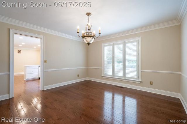 1632 Spotswood Drive, Bloomfield Hills, MI 48302