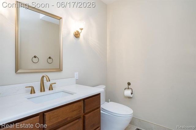 1632 Spotswood Drive, Bloomfield Hills, MI 48302