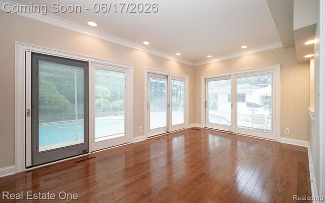 1632 Spotswood Drive, Bloomfield Hills, MI 48302