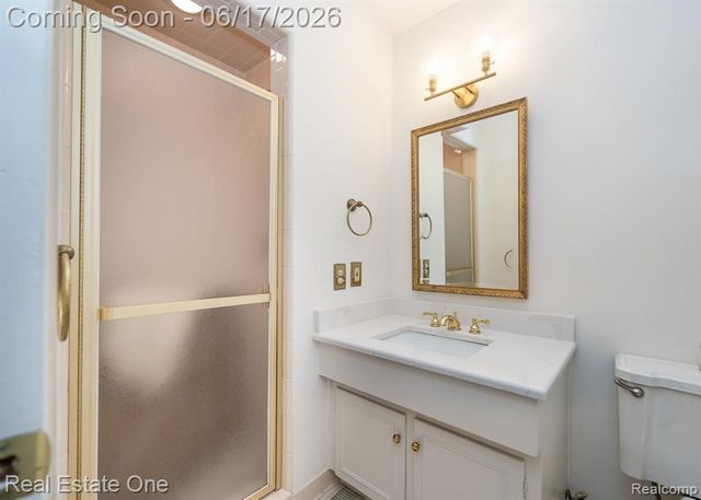 1632 Spotswood Drive, Bloomfield Hills, MI 48302