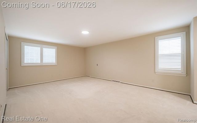 1632 Spotswood Drive, Bloomfield Hills, MI 48302